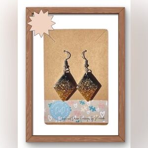 Elegant Gold and Black Diamond Earrings

🌸🌟🌟Bundle Discounts Available🌟🌟🌸